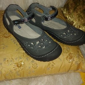 Jambu sandals